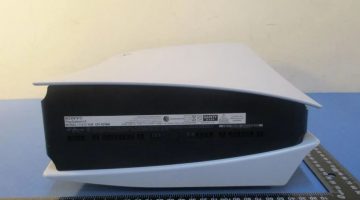 ps5-console-images-show-just-how-big-the-playstation-5-is-power-cable-and-stand-also-revealed-4